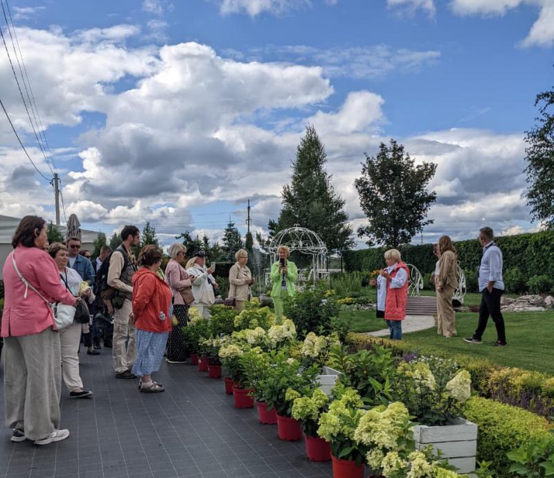 14 июля. Гости в садовом центре 